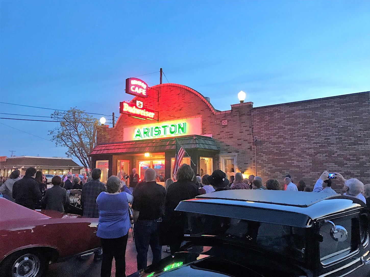 Litchfield, Ariston Cafe - Einweihung  der erneuerten Neon-Schilder