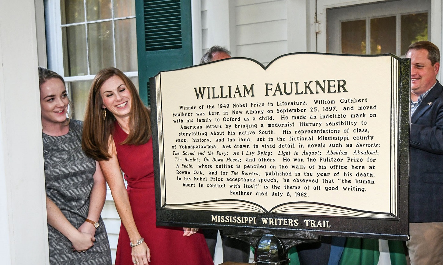 Einweihung der Informationstafel für William Faulkner