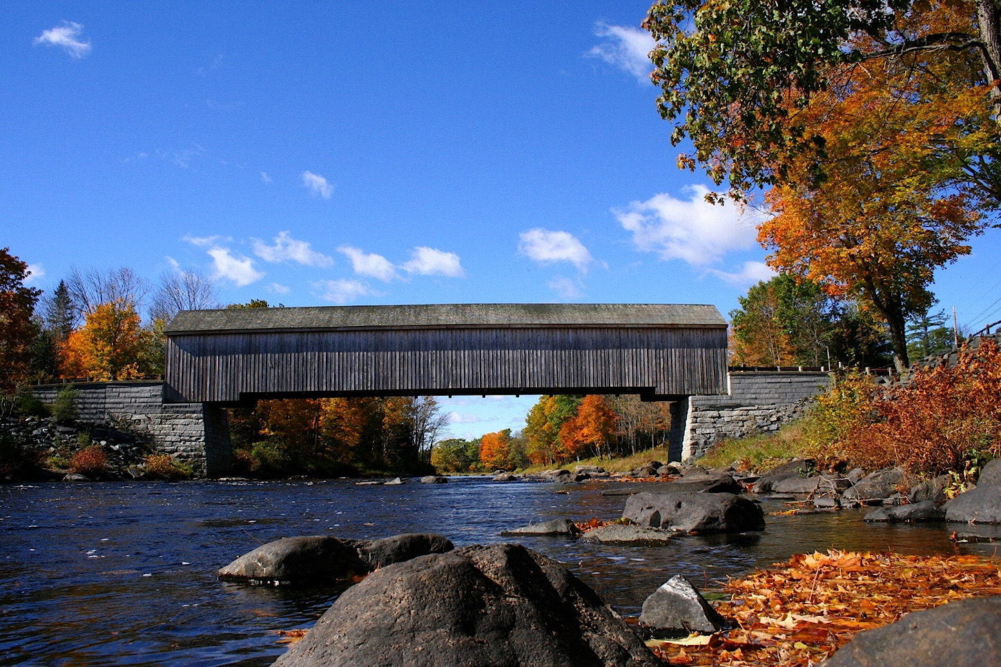 Lowe's Covered Bridge