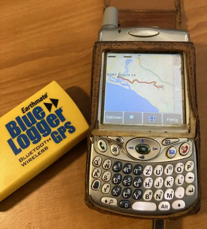 Handynavigation vor 15 Jahren: Unser treuer Palm Treo 650, GPS via Bluetooth Empfänger, die Karten lokal installiert