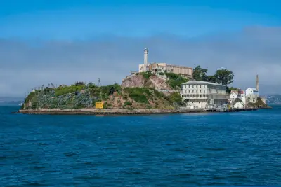 Die Gefägnisinsel Alcatraz vor San Francisco