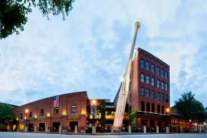 Slugger Museum and Factory