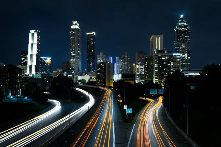 Atlantas Skyline bei Nacht